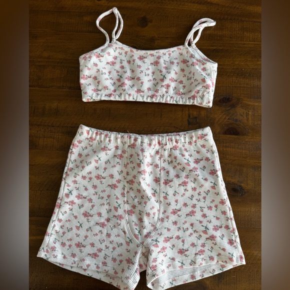 Edikted Primrose Waffle Shorts and Halter set - Picture 2 of 5